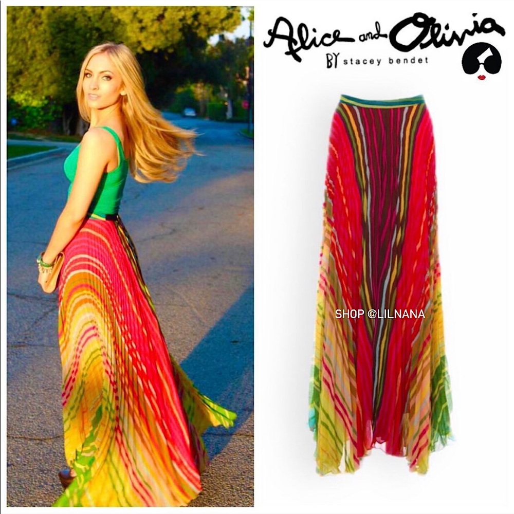 🚫SOLD🚫 ALICE + OLIVIA Pleated Long Maxi Skirt